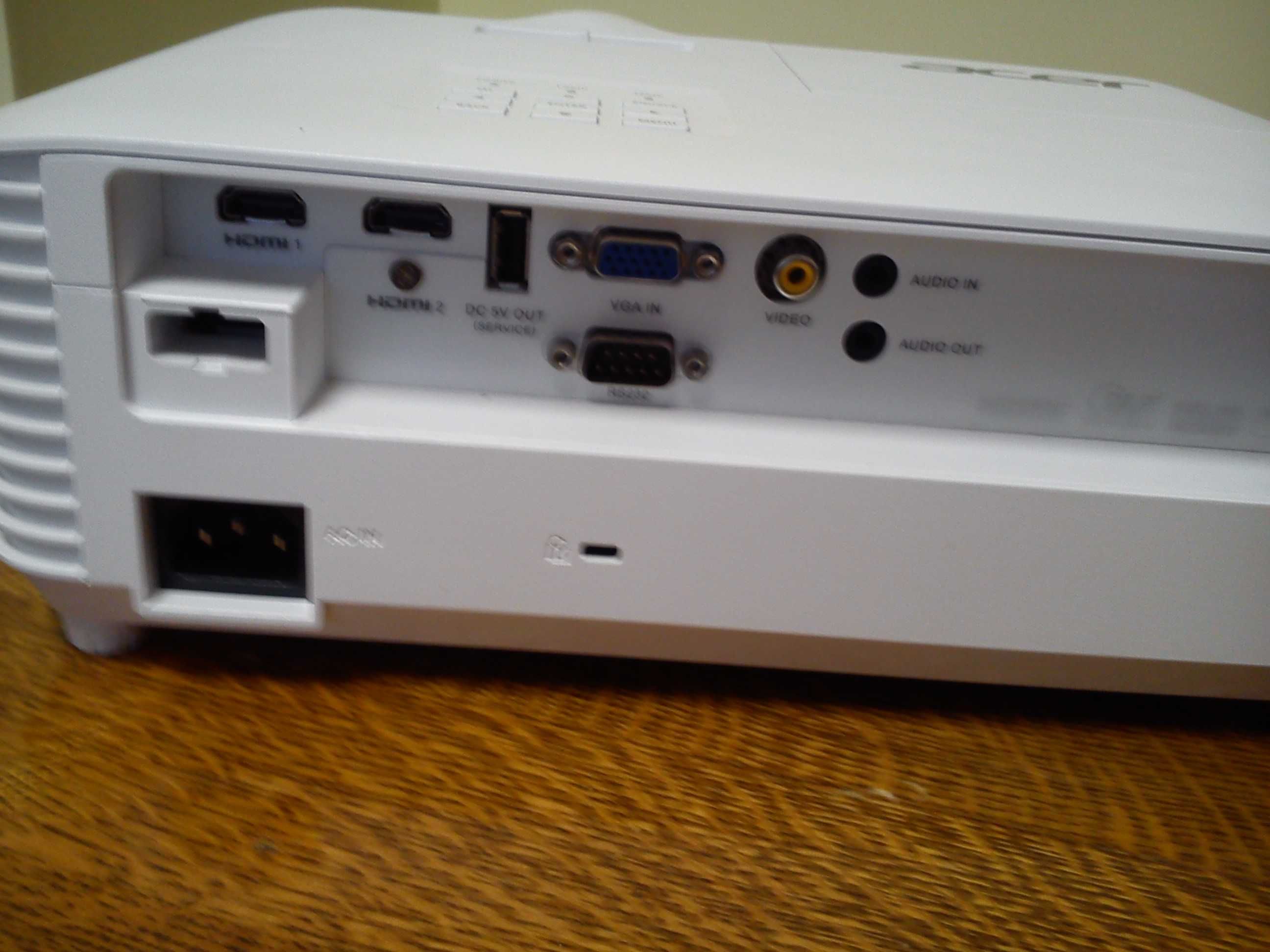 Full HD projektor Acer H6541BDi.Tanio.