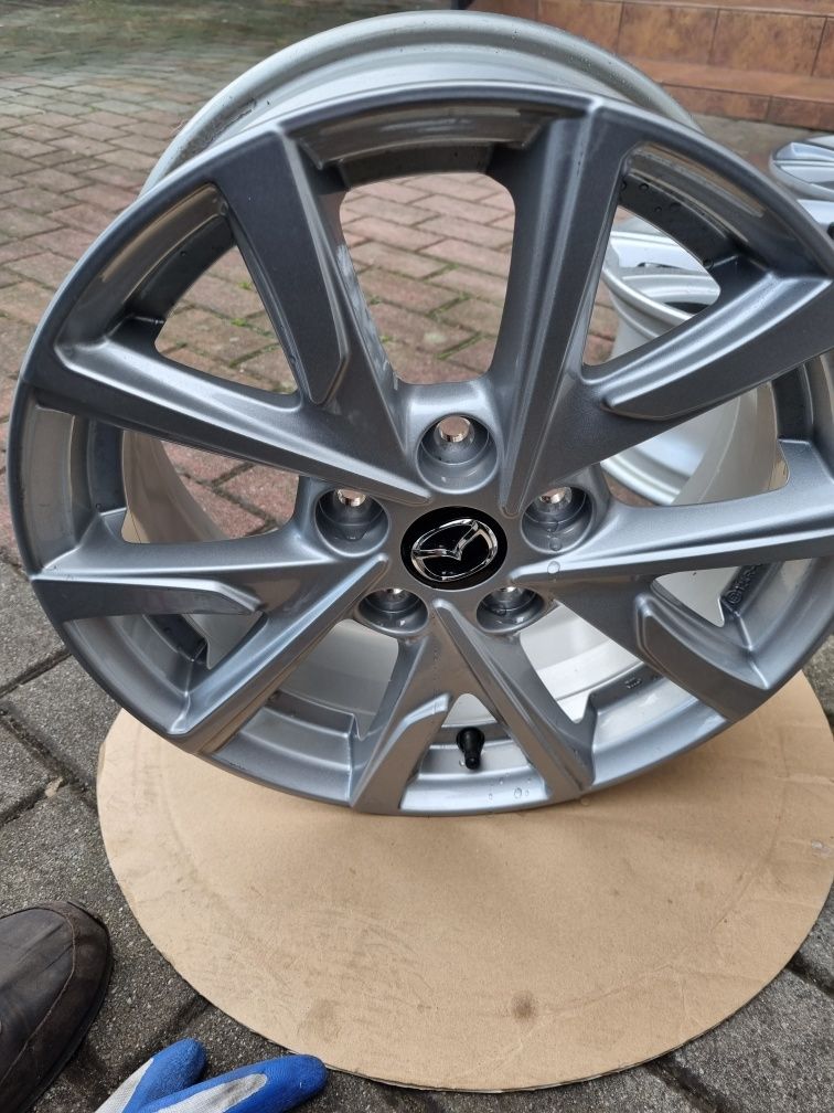 Nowe Oryginalne Alu 16" Mazda, Honda 5x114.3 Et 50