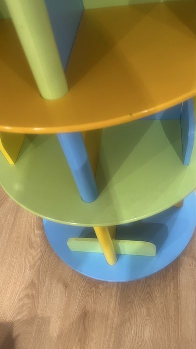 Estante para Livros com rodinhas