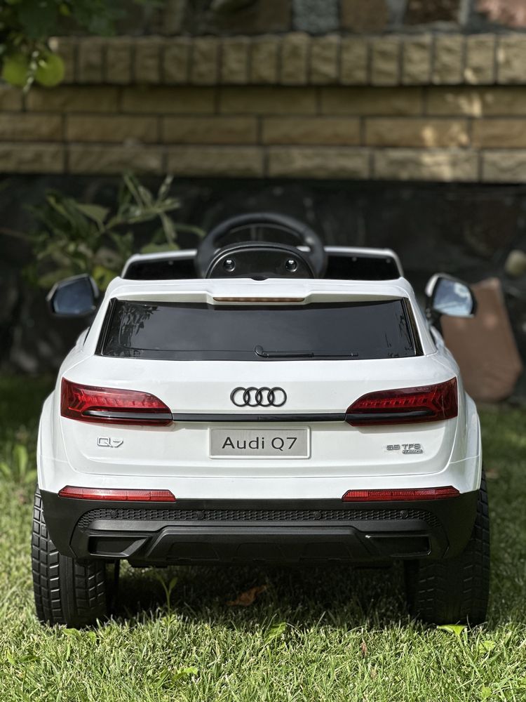 Дитячий електромобіль Авто для дитини Детский електромобиль Audi Q7