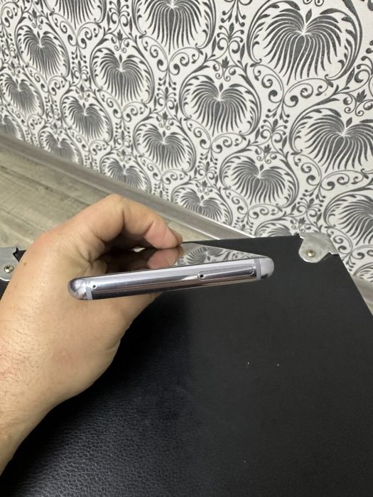 Продам Samsung S8 Plus состояние нового