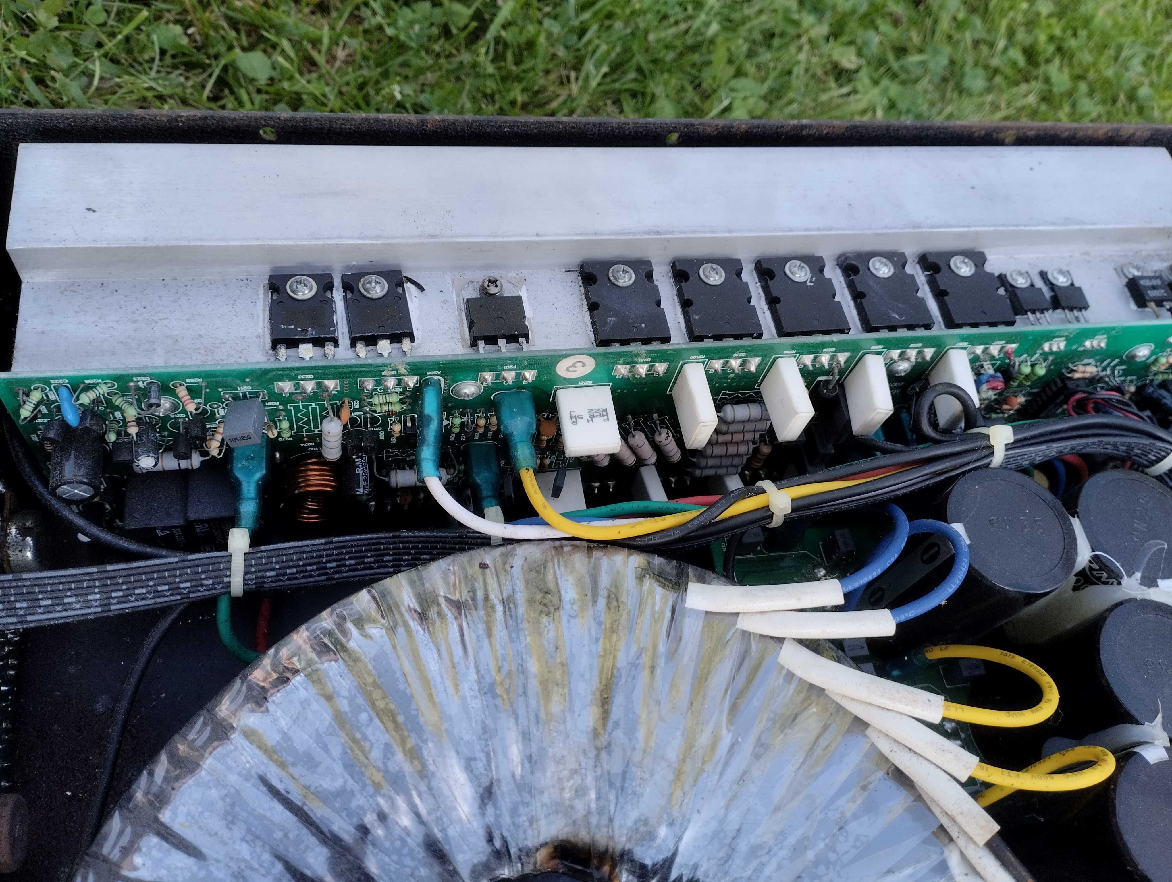 Tecnare MA2400 MK-II Wzmacniacz mocy