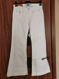 Białe jeansy, spodnie dzwony roz 32