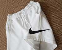 Nike woven shorts шорти світшортс оригінал S білі