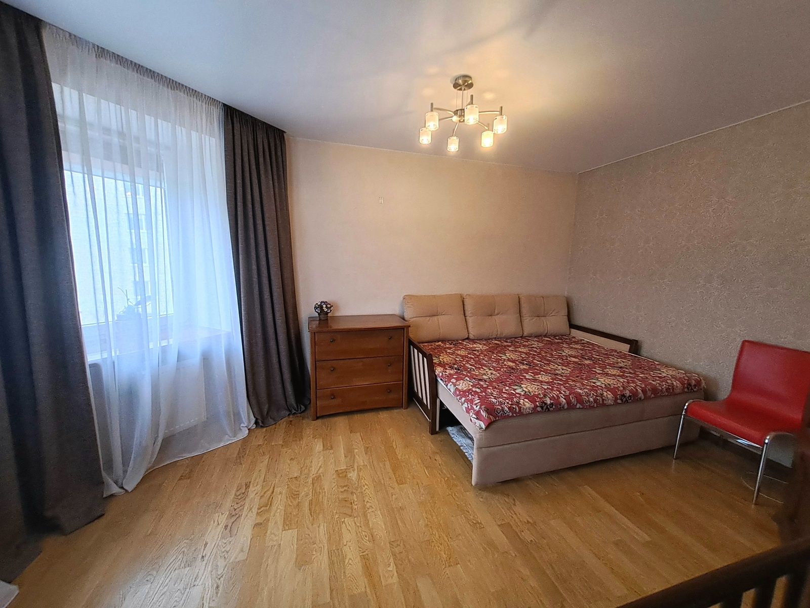 Продаж 3к квартири з видом на парк