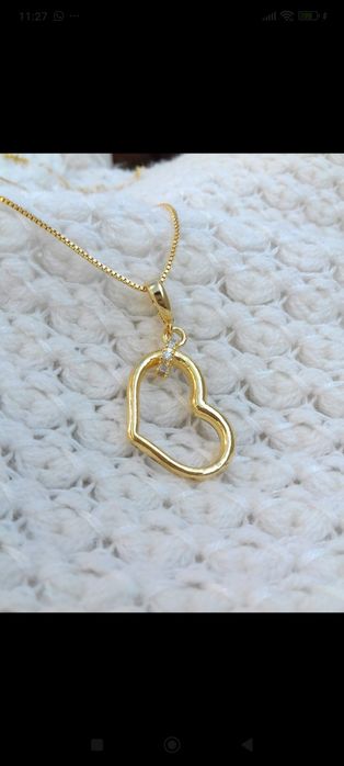 Colar clássico coração e zircónia cristal banhado Ouro 18k