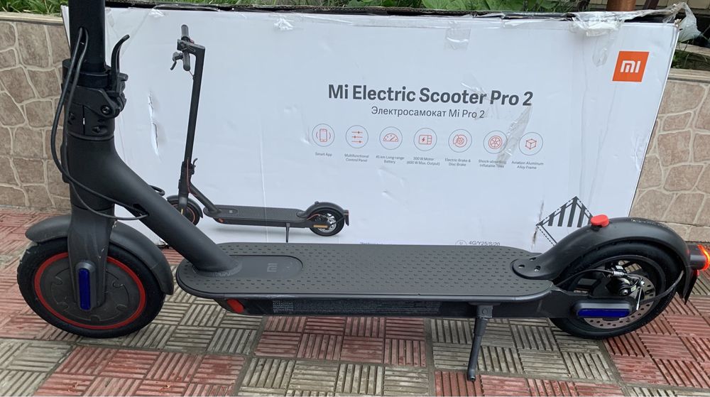 Продам електросамокат Xiaomi Scooter Pro 2 в гарному стані! Комплект!