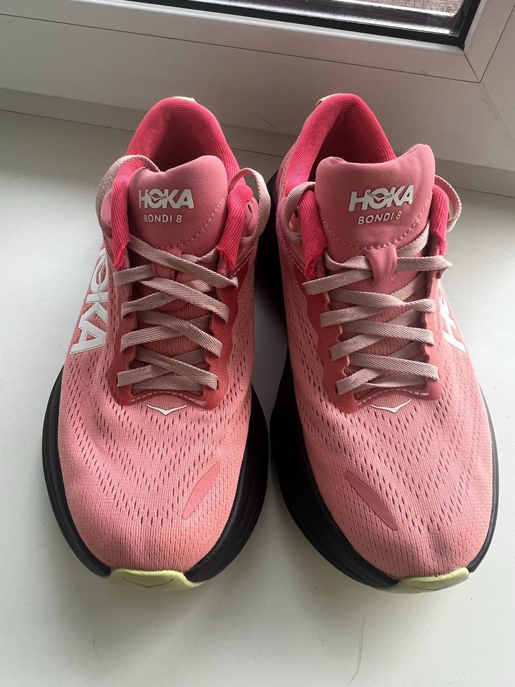 Кросівки hoka 38,5