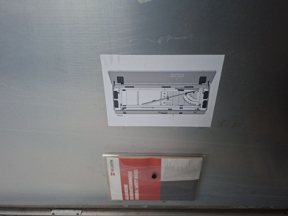 Máquina de cortar esferovite em alumínio