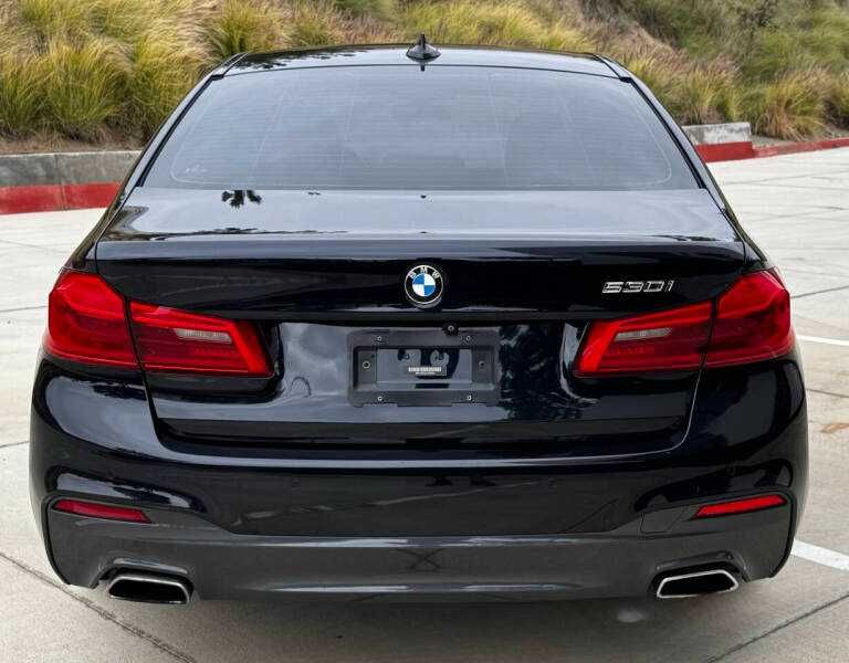 2018 BMW 5 Series 530i