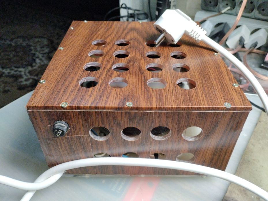 Уcтpoйcтвo зapяднoe УЗC-П-6/12-6,З УXЛ З.1 "Paccвeт-2"  СССР для авто