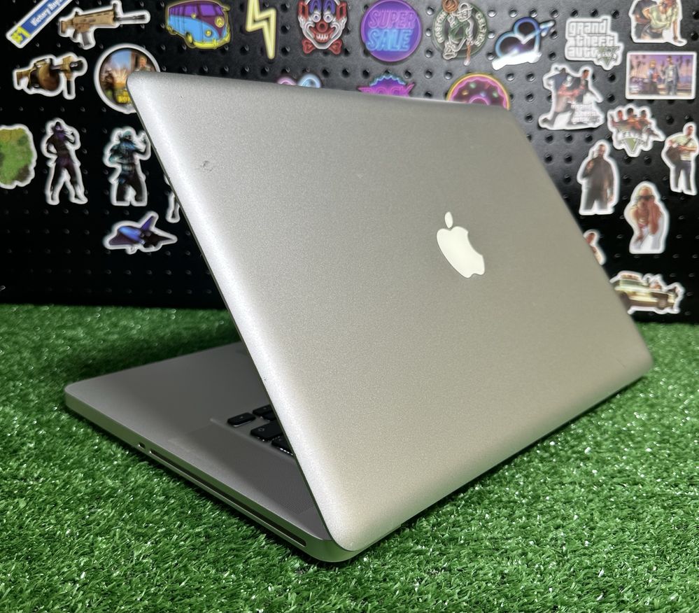 Apple MacBoo Pro 2010 (A1286) 15.4’’ Core i5 8GB ОЗУ/120GB SSD (r2013)