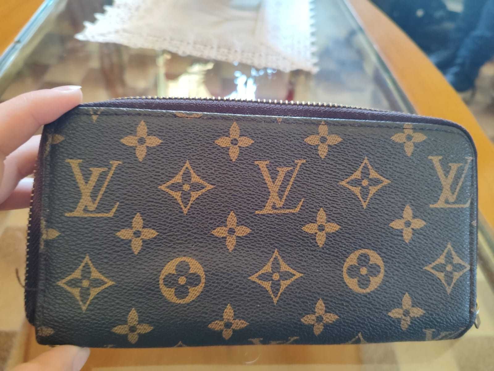 Porta-moedas Louis Vuitton