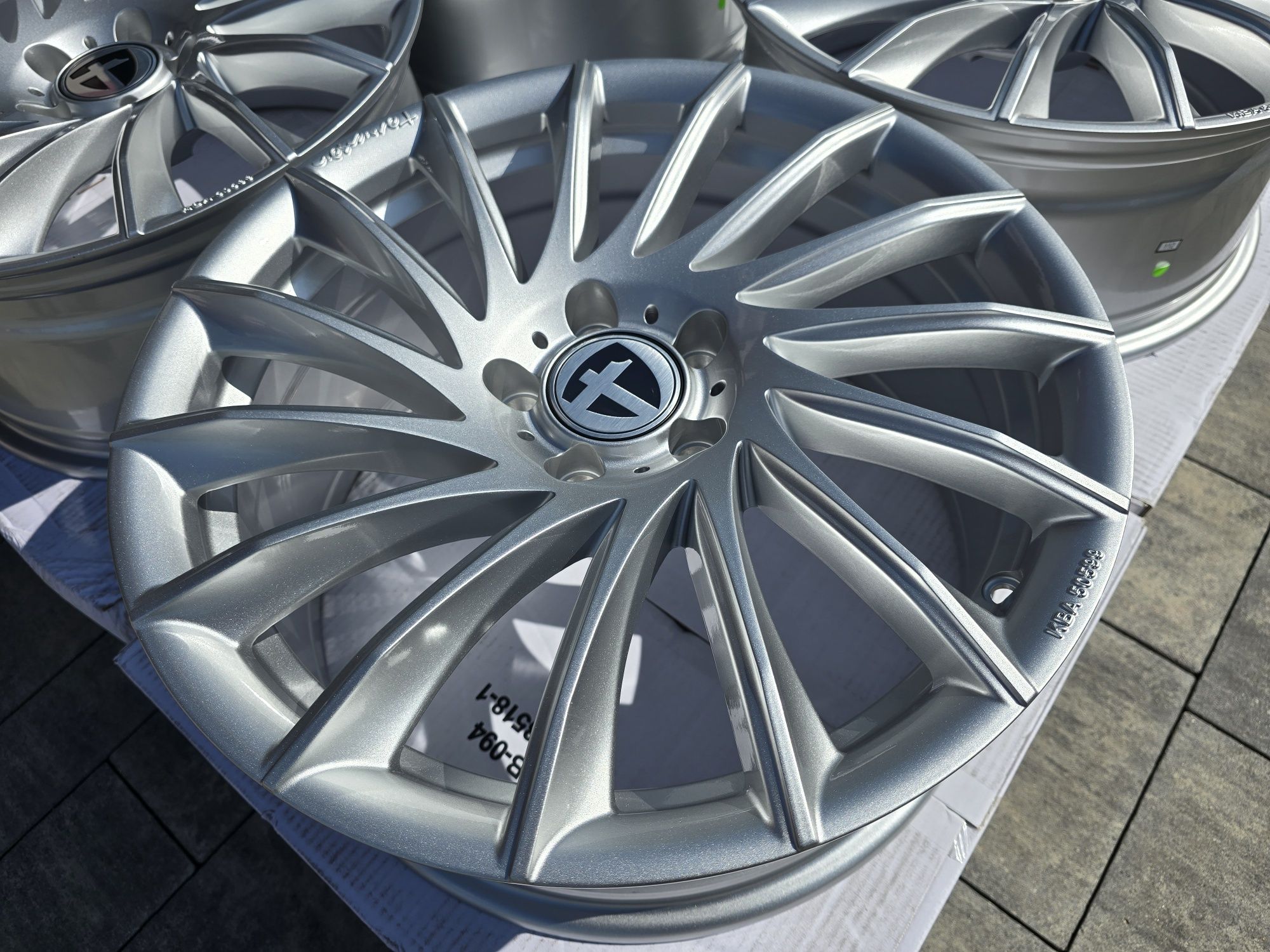 Tomason TN16 18" 5x112 Audi A4 B9 B8 B7 B6 A6 C8 C7 C6 Q5 Q3 A3 8V 8Y