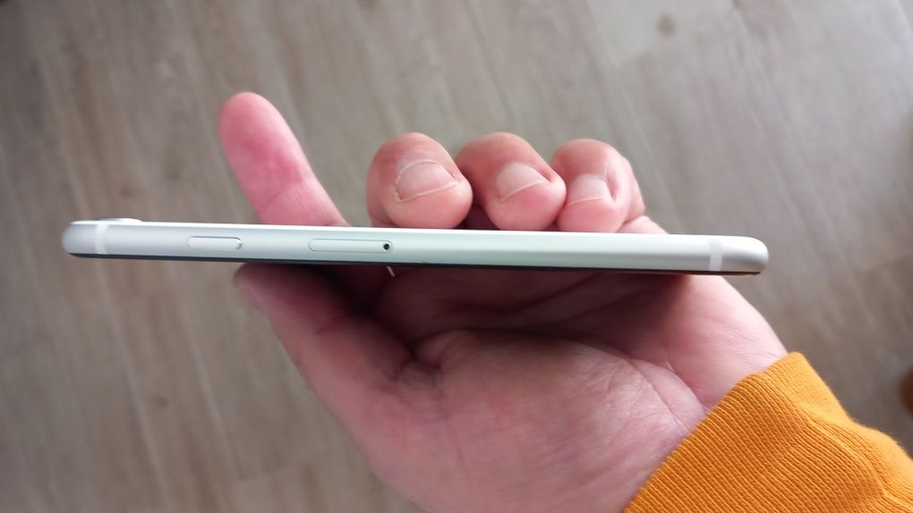Iphone SE2020 Como novo