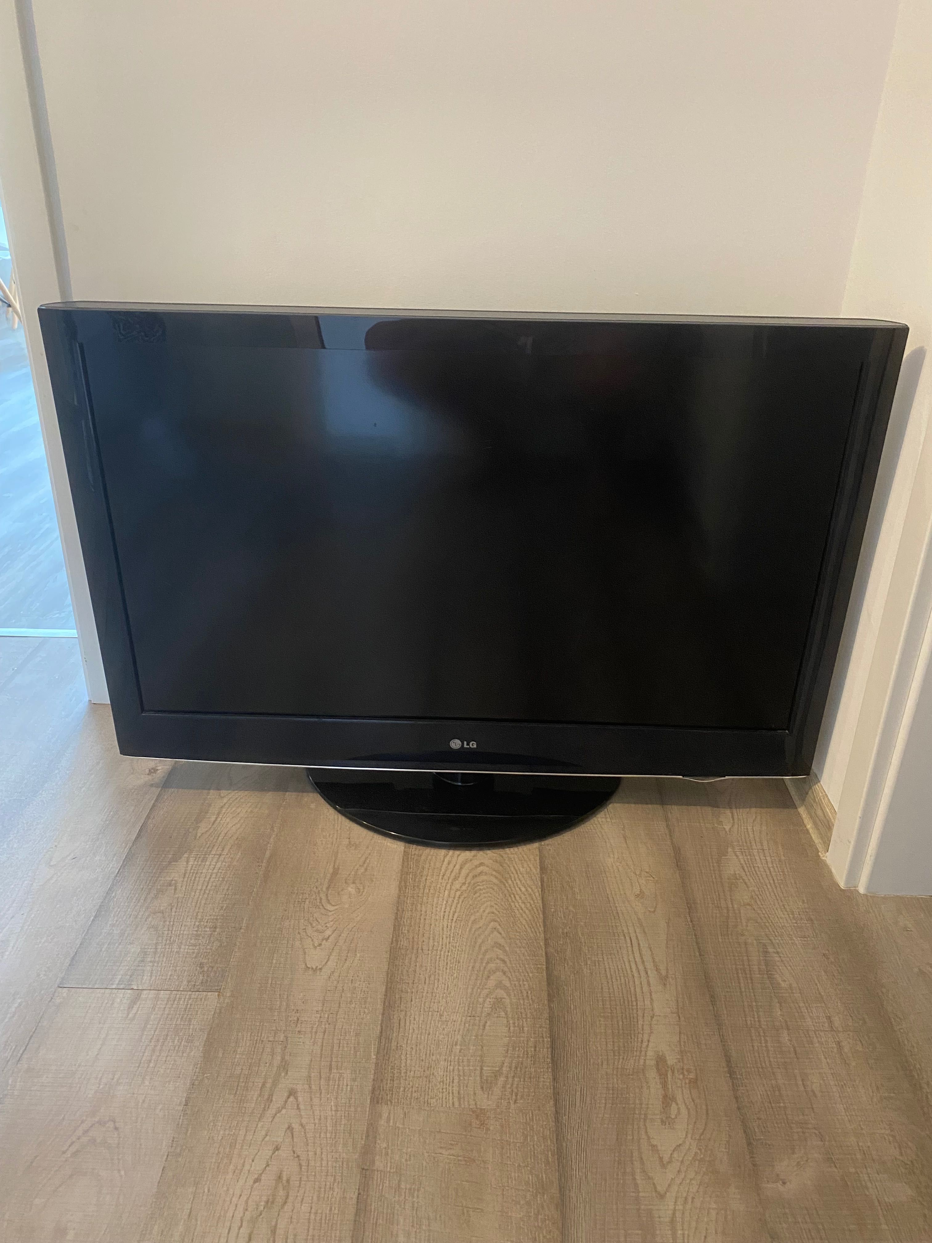Telewizor LG model 42LD420
