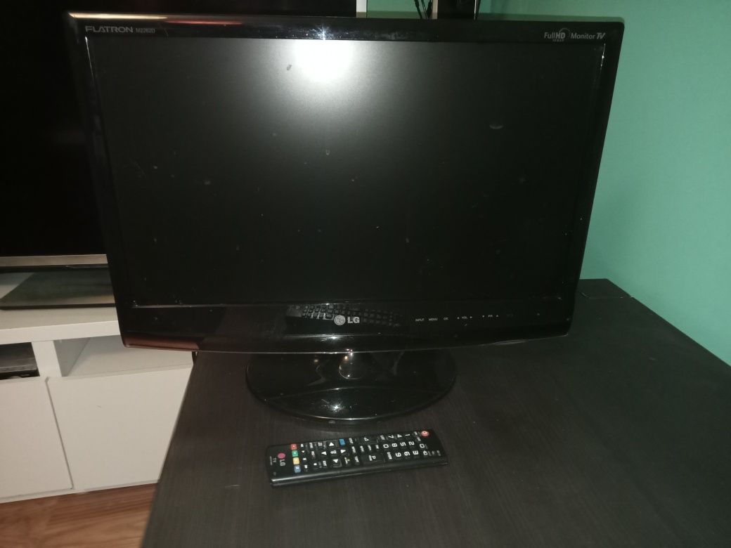 LG flatron M2262D