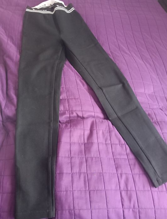 Czarne legginsy rozm.28