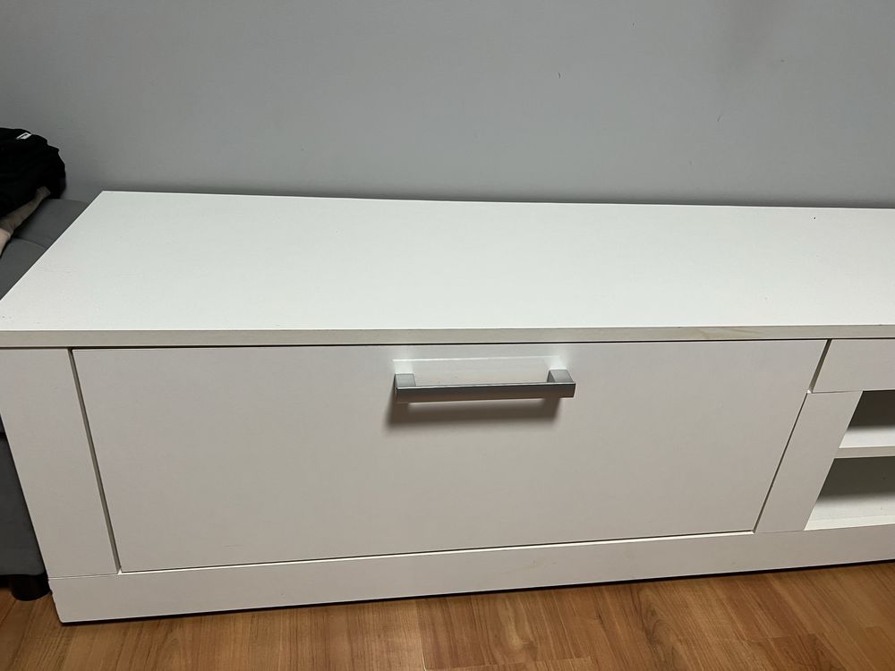 Szafka pod telewizor