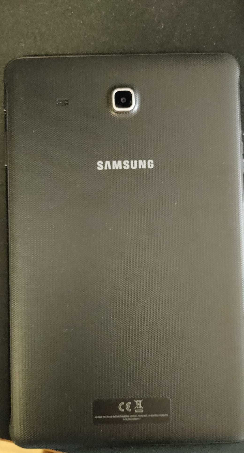 Samsung Galaxy Tab E - 8GB Preto Praticamente Novo