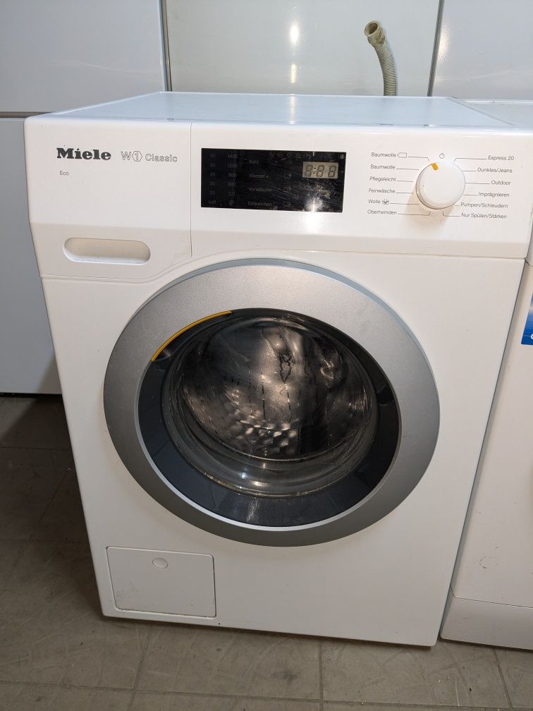 Пральна машина MIELE W1