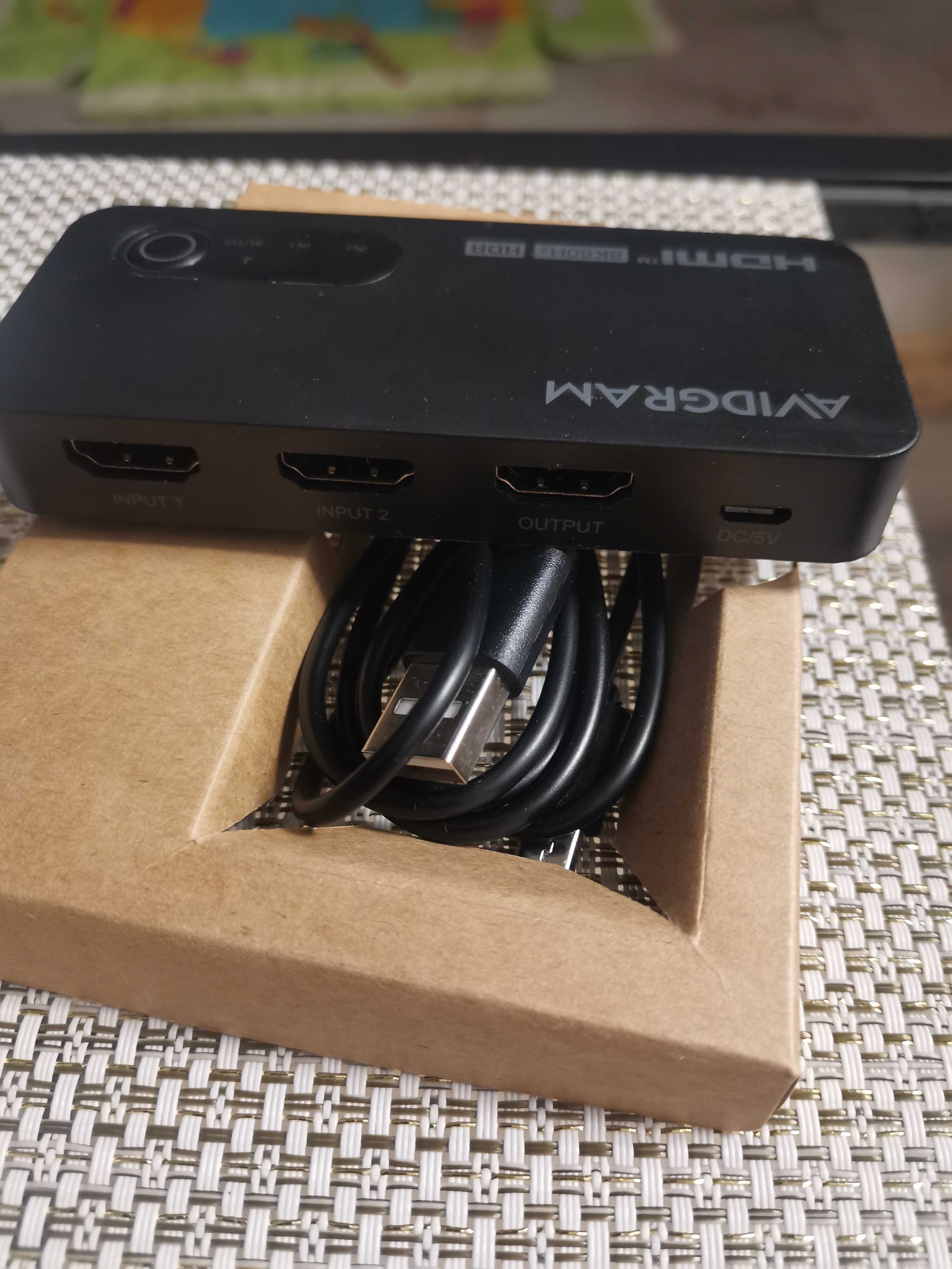 Przełącznik AVIDGRAM Switch HDMI 2.1 8Kprzy 60Hz 2w1 Out, 4K 120Hz HUB
