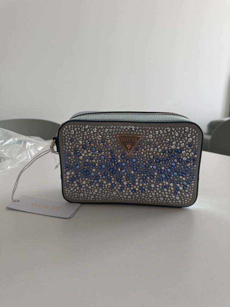 Torebka Guess crossbody z cyrkoniami model Sofia