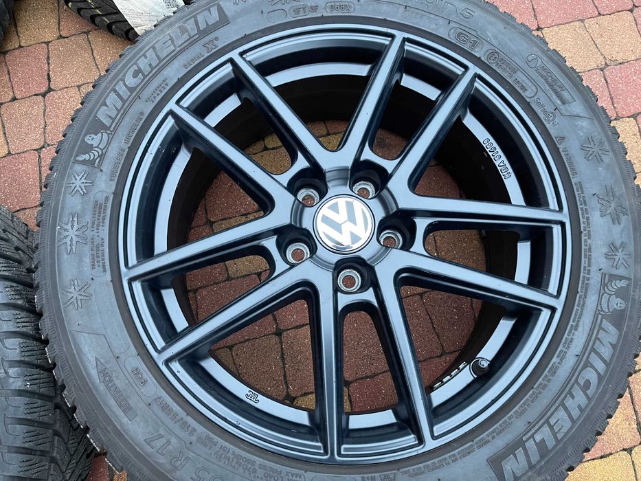 3657. Koła letnie Vw Tiguan I 5x112 czarne 215/60/17 nowe opony 2023r