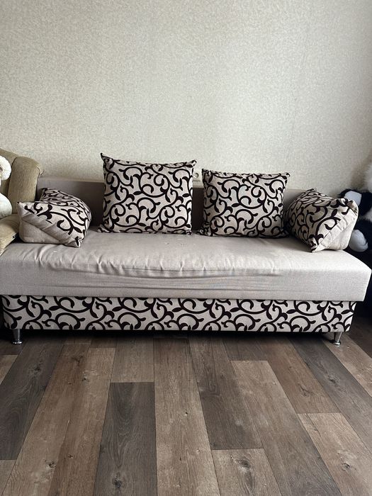 Диван роскдадной