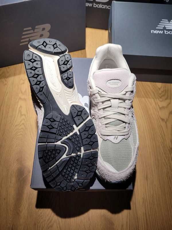 New Balance 2002R 42 / 8 1/2 US Różowe