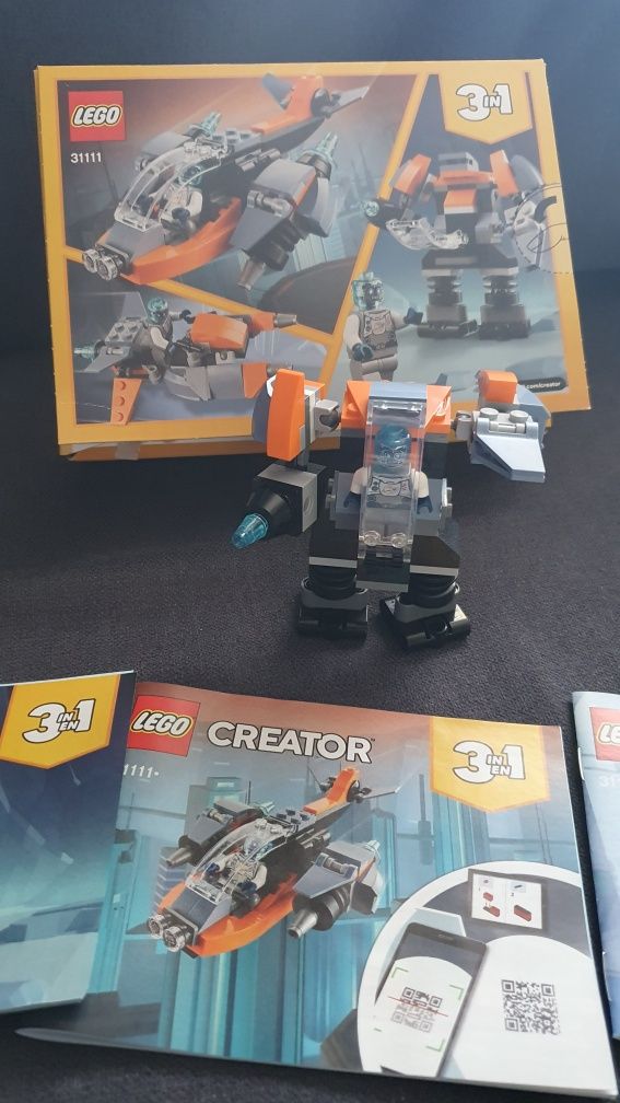 Lego Creator 3w1 31111 kompletne raz ułożone.