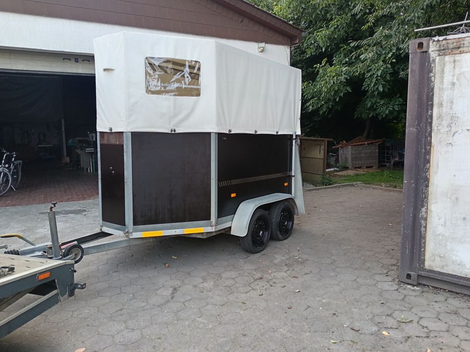 Sprzedam przyczepy do koni lub innych zwierząt na kat B Dmc 1200 kg