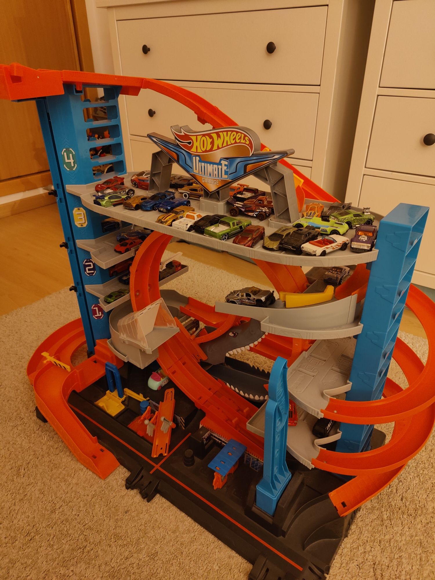 Hot Wheels Ultimate Garage