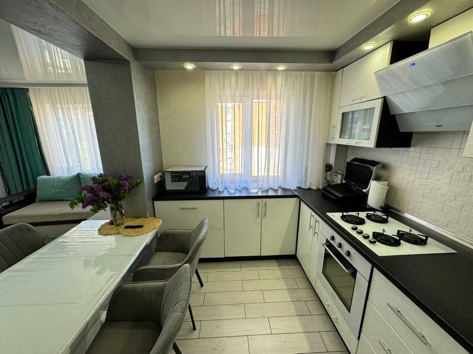 Оренда 3 кімнатної квартири на Подолі!!!