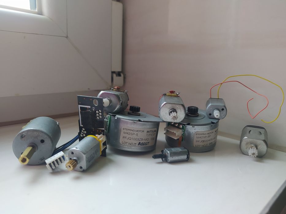 Мотор  микроэлектродвигатель