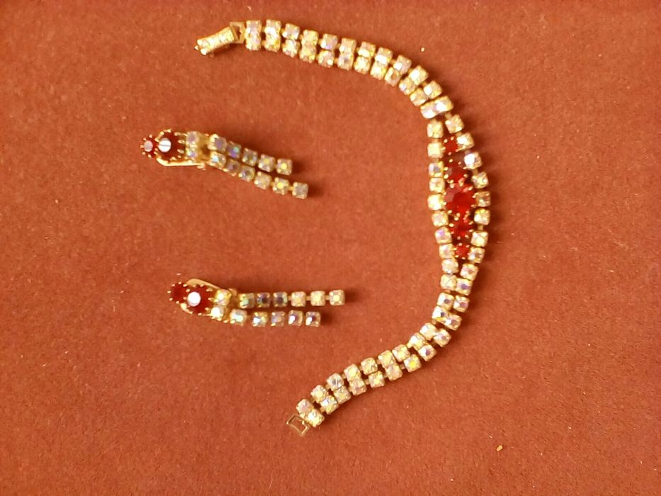 Чешская бижутерия: браслет,клипсы