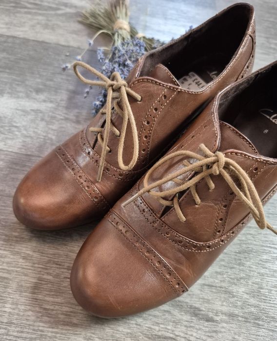 Шкіряні туфлі-оксфорди clarks броги на шнурівці  розмір 39