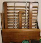 Cama com estrado incorporado