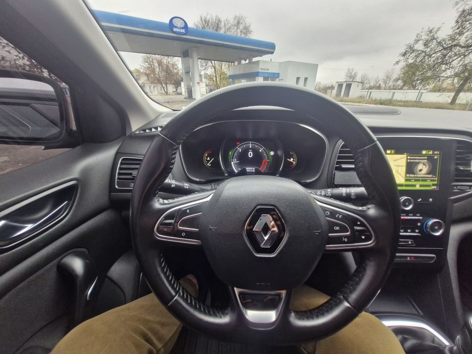 Renault Megane 4  2018 дизель 1.5 в шикарном состоянии !