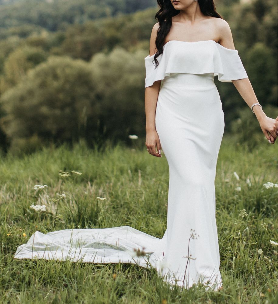 Suknia ślubna syrenka gładka boho elegancka royal wedding