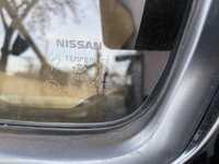 Двері Nissan Pathfinder 1997 б/у