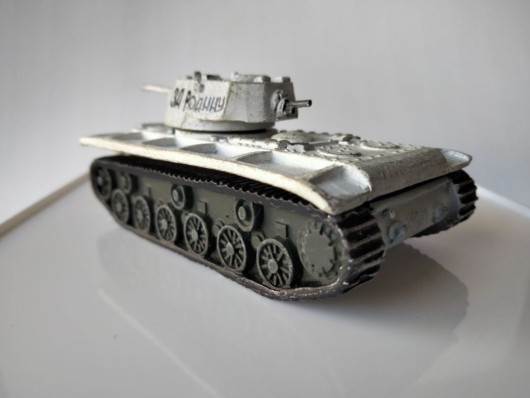 1/72 Tanque Soviético KV-1S - 2° Guerra Mundial (1943/1945)