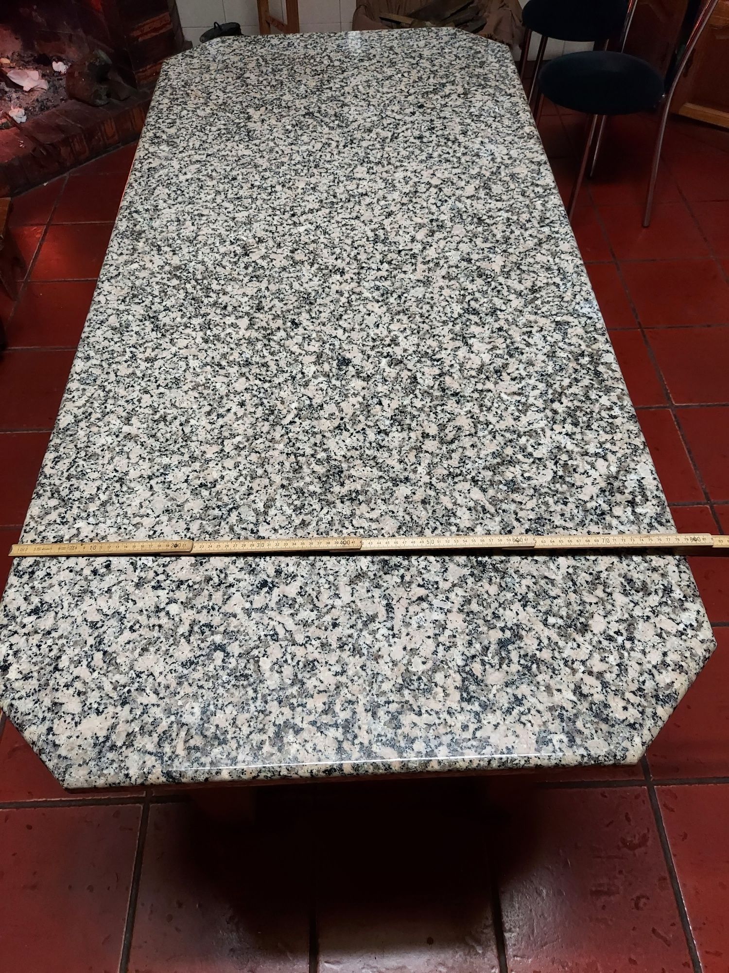 Mesa cerejeira,com granito