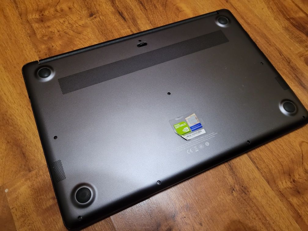 Laptop Huawei Matebook D15.6 i5 mx150 16Gb RAM w bardzo dobrym stanie