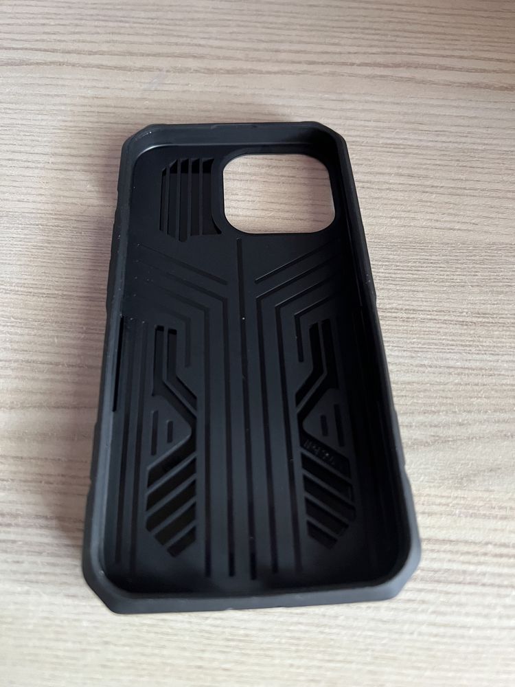 Etui pancerne do IPhone  13pro