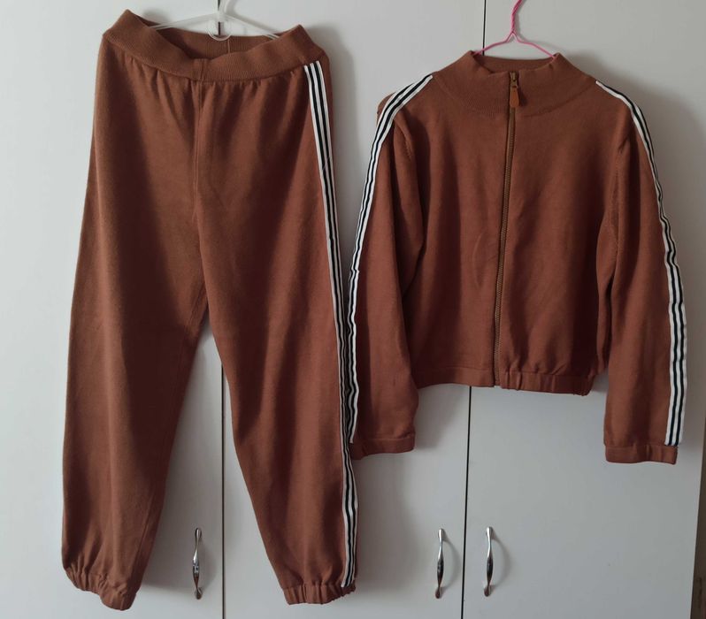 Костюм двійка стильний camel від бренду M&V, розмір S/M