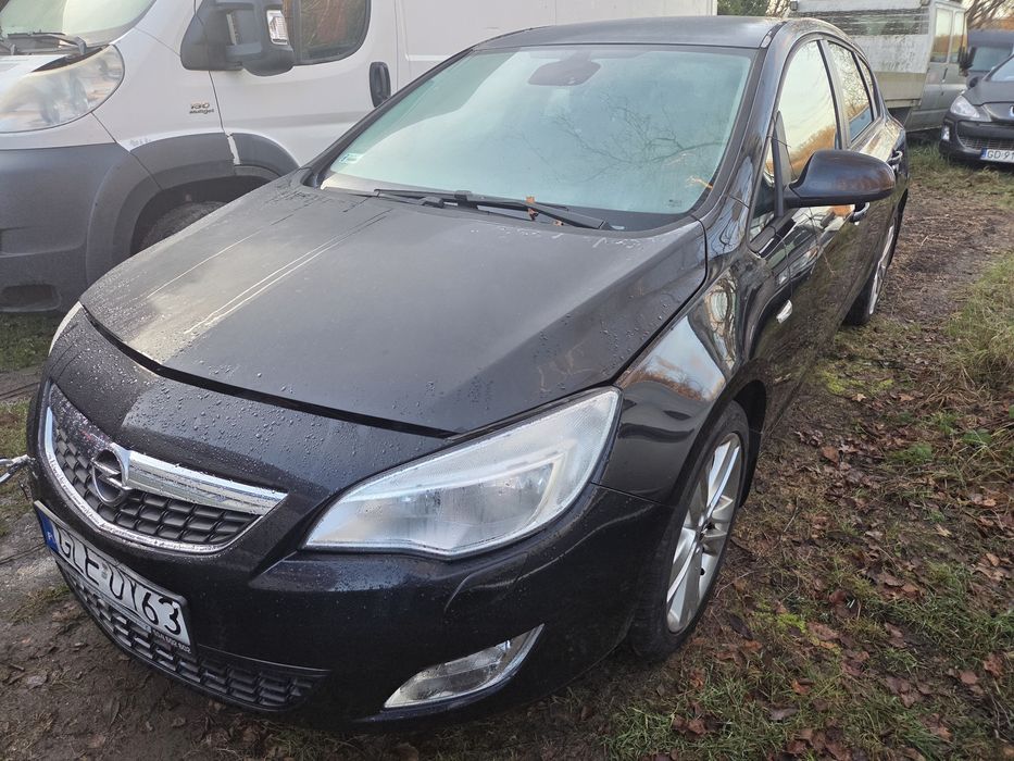 Opel Astra J 1.4 benzyna