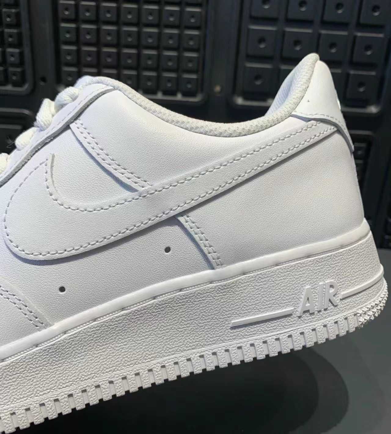 Nike Air Force 1 '07 White 44