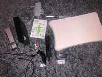 Consola Wii + jogo Wii fit + 2 Adaptadores HDMI