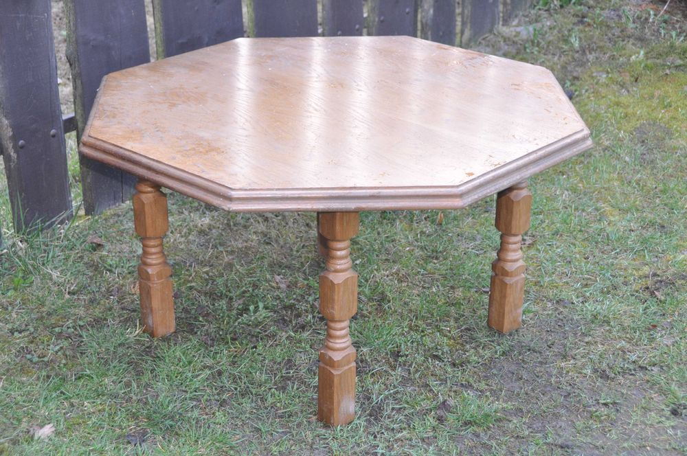 Drewniany stolik - ośmiokątny